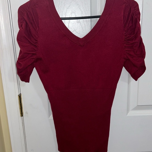 🦋V-Neck Short Sleeve Sweater🦋 2/15$ - Picture 1 of 6